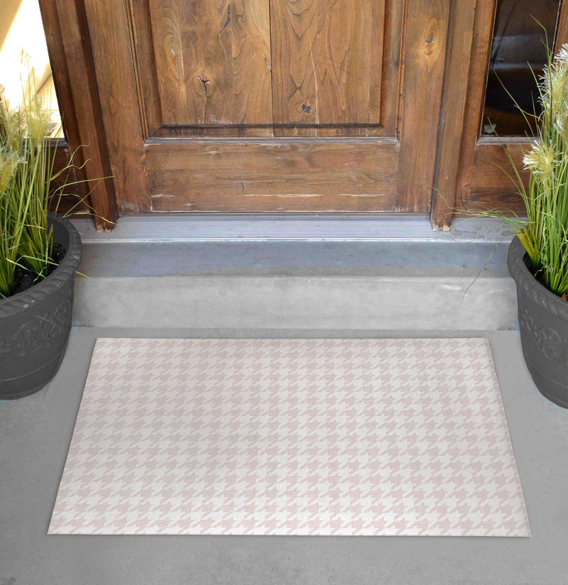 HOUNDSTOOTH Outdoor Mat By Kavka Designs